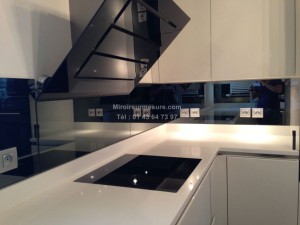 Crédence de cuisine en miroir gris 2