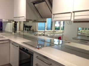Crédence de cuisine en miroir argent